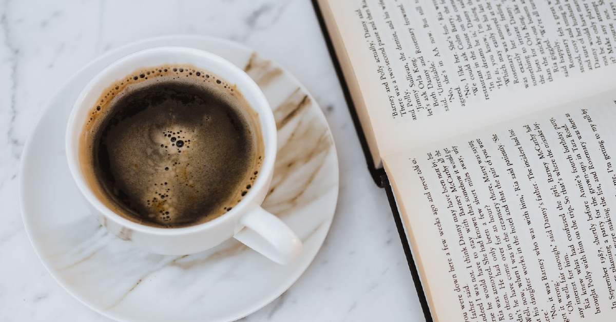 Leia mais sobre o artigo Desperte seu Paladar: 5 Livros Imperdíveis para se Aprofundar no Mundo do Café